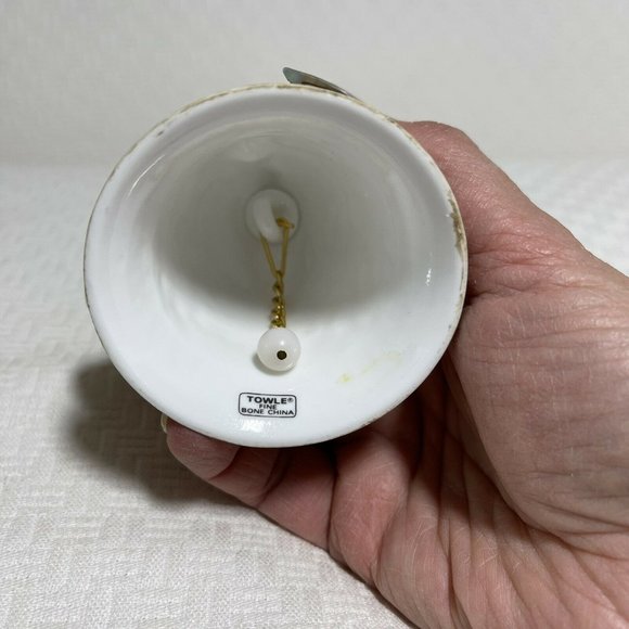 Towle Fine Bone China Robin Bird Bell Spring - Picture 7 of 9